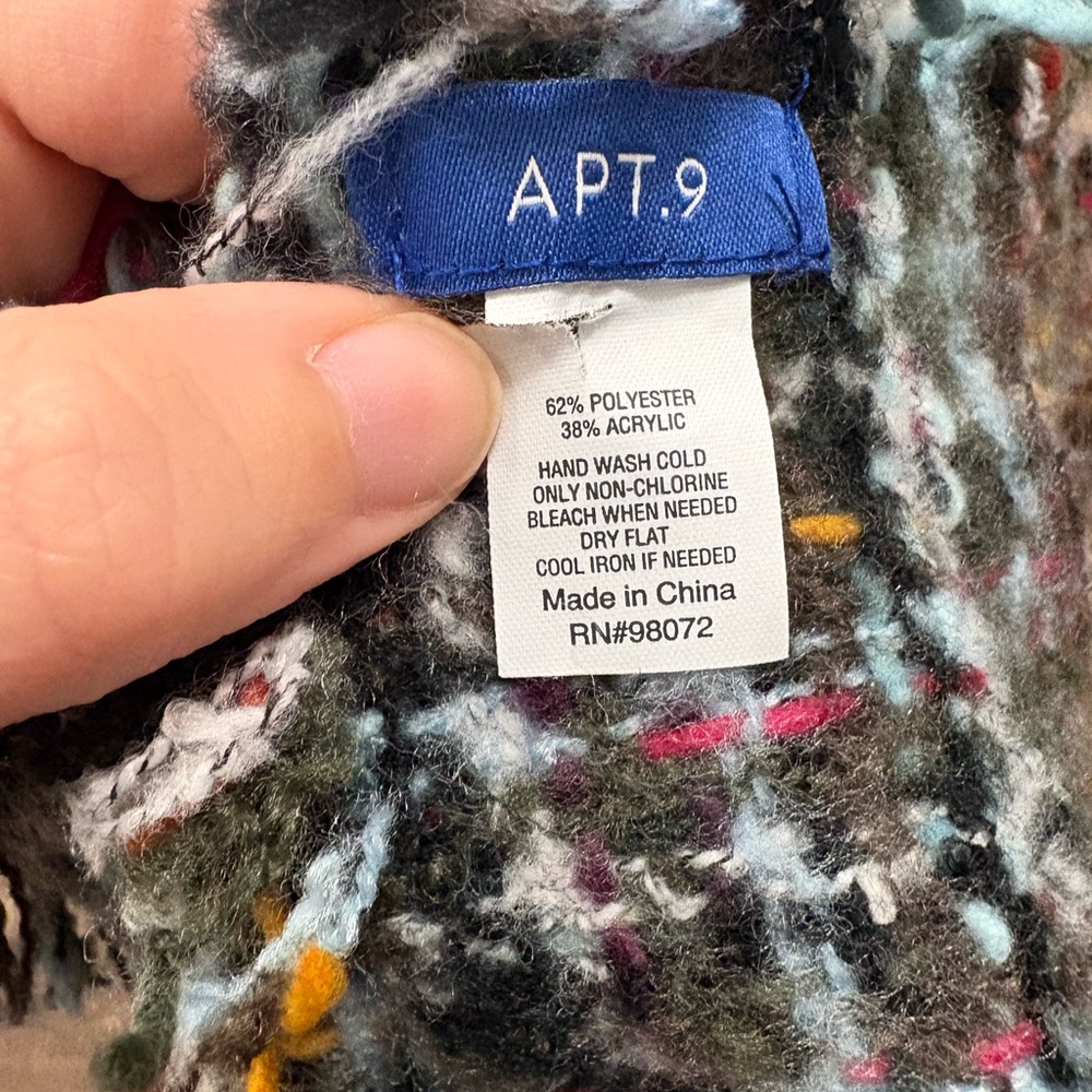Apt 9 Multicolor Woven Soft Woven Fringe Edge Blanket Scarf 50x50 Winter Cozy - Picture 3 of 3
